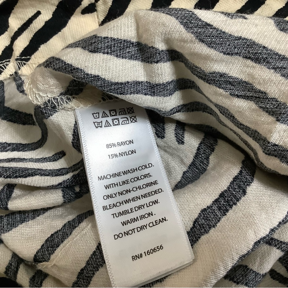 Sincerely Jules Black and Cream Zebra Wide-Leg Pants - Picture 8 of 12